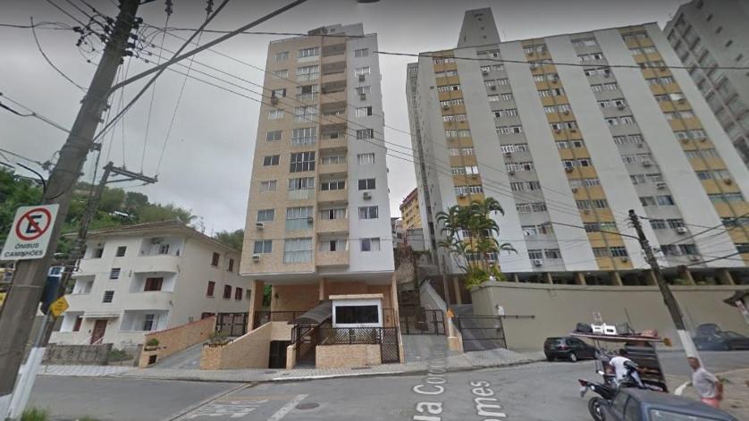 Em Santos